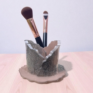 Resin Makeup Brush Holder