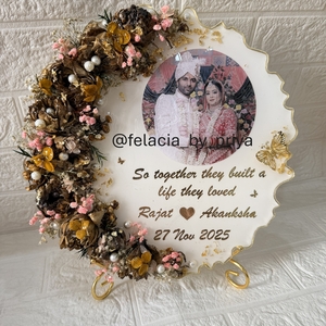 Handcrafted Resin Varmala Frame